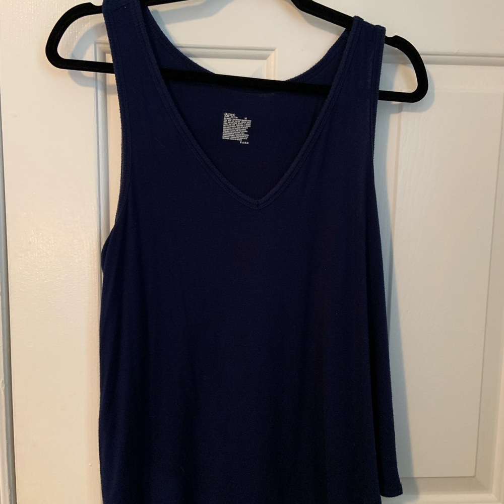 Loose v neck tank